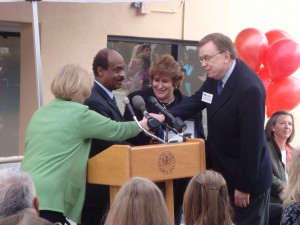 County Councilmember Nancy Floreen, County Executive Ike Leggett with Agnes Saenz and Rev. Mansfield Kaseman